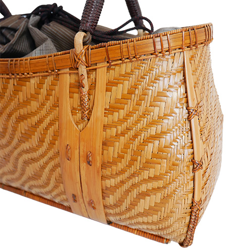 P1260982 宝重 竹波網代編みバッグ