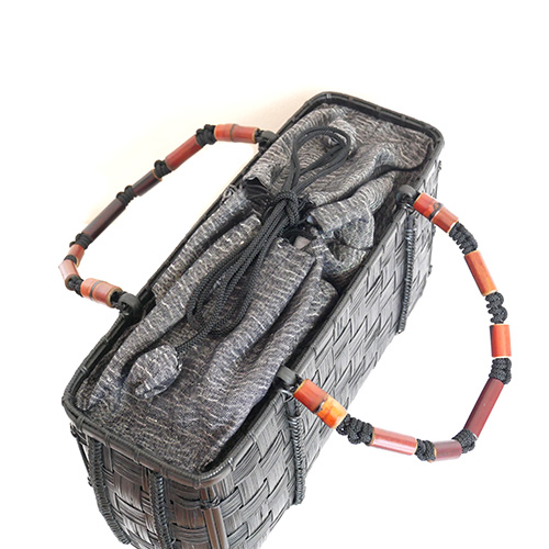 P1270060 竹寄せ四つ目編みハンドバッグ