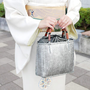 竹の網代編みハンドバッグ
