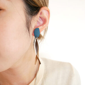 ネジネジイヤリング