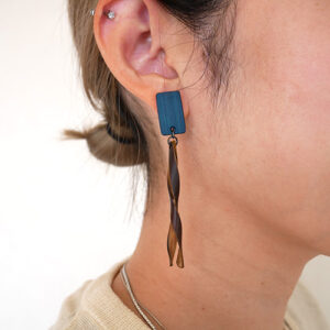 ネジネジイヤリング