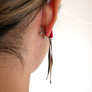 ネジネジイヤリング