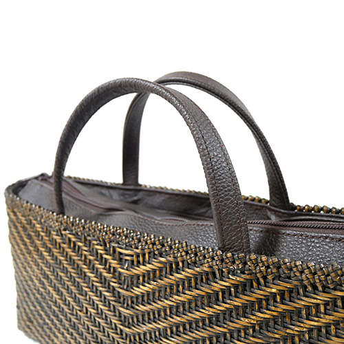 P1240456 籐のV字網代編みハンドバッグ