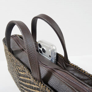 籐のV字網代編みハンドバッグ